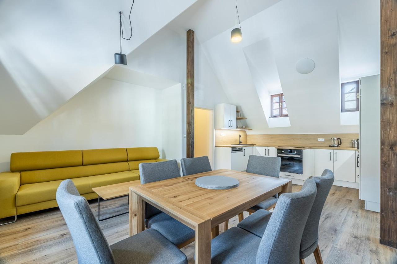 Residence Wurmfeld - Rodinny Apartman S 3 Loznicemi 체스키크룸로프 외부 사진